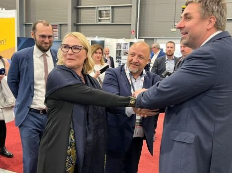 INITIATIVE OF UADSI ON MILITARY AND CIVIL SECURITY SUPPORTED BY THE MINISTER OF DEFENCE OF THE CZECH REPUBLIC